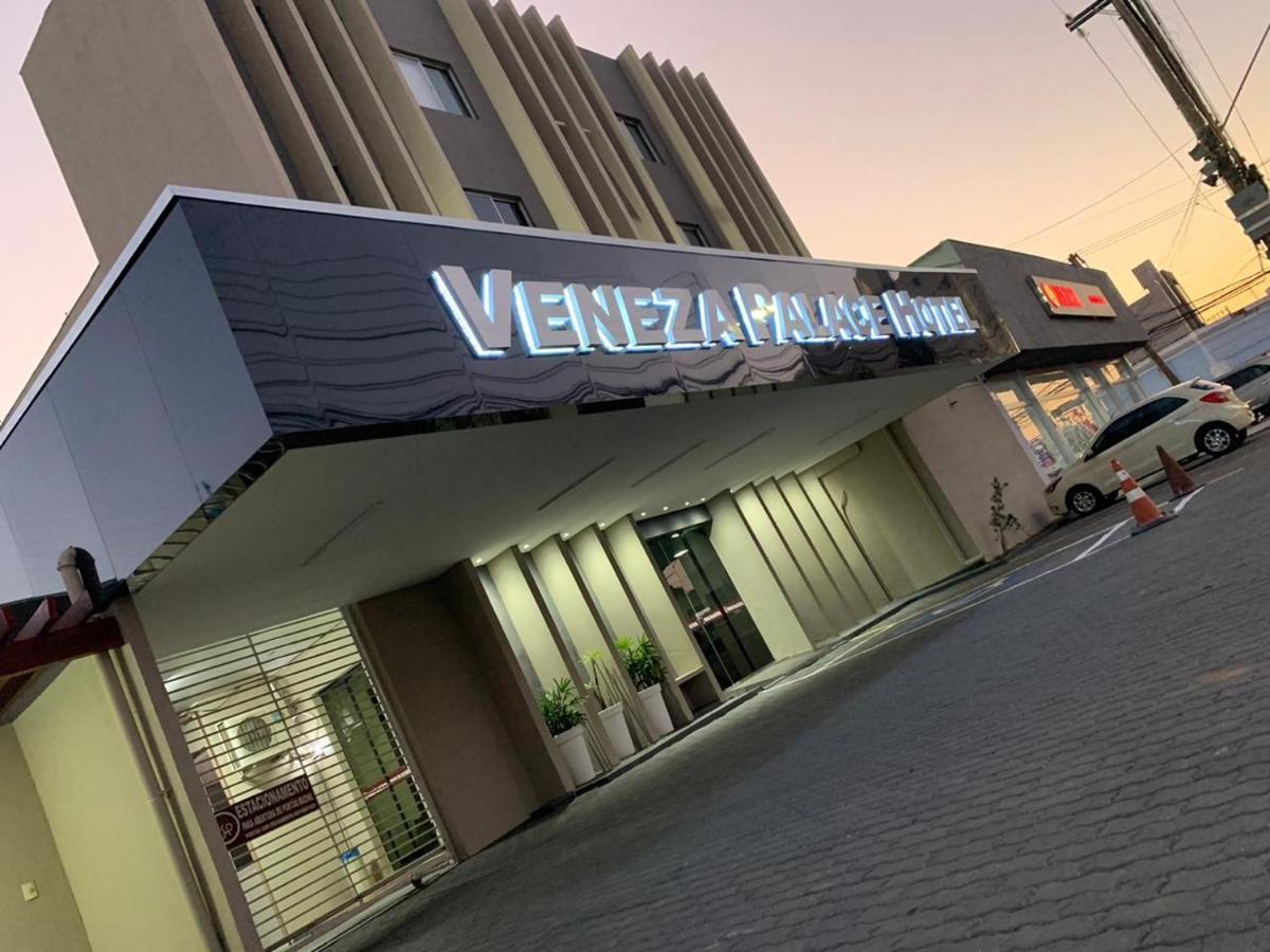 Hotel Veneza Cuiabá Exterior foto